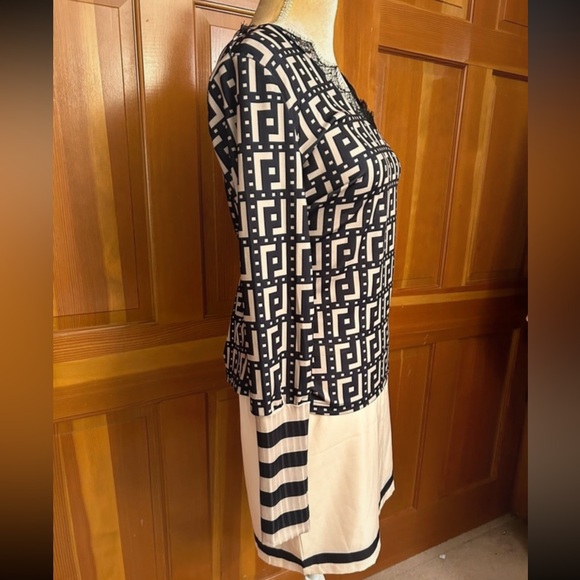 Designer 2-Piece skirt suit - Picture 4 of 16